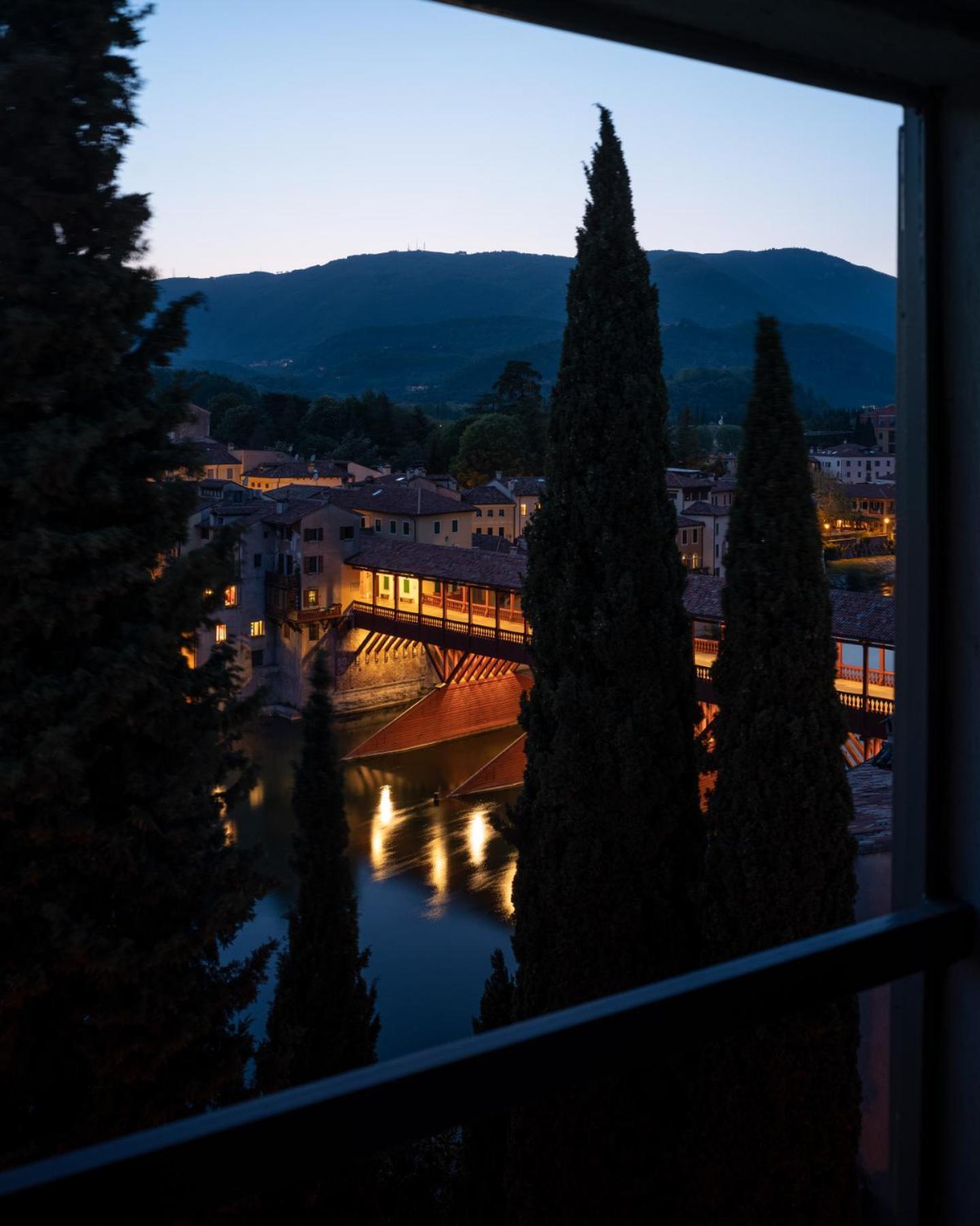 Le 33 Bed & Breakfast Bassano del Grappa Exterior photo